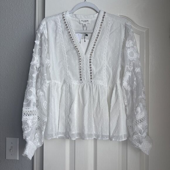 NWT Allison New York Embroidered White Babydoll Lace Top Shirt Size Medium - Picture 1 of 7